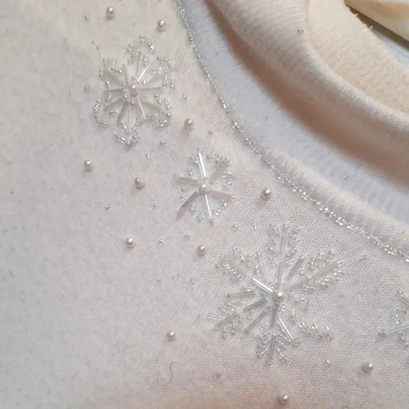 Cozy White Sweater with Snowflake Embellishments - Picture 3 of 5